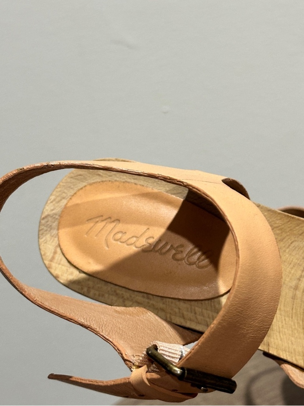 Madewell The Johanna Crisscross Clog Leather Sandal - Picture 9 of 13